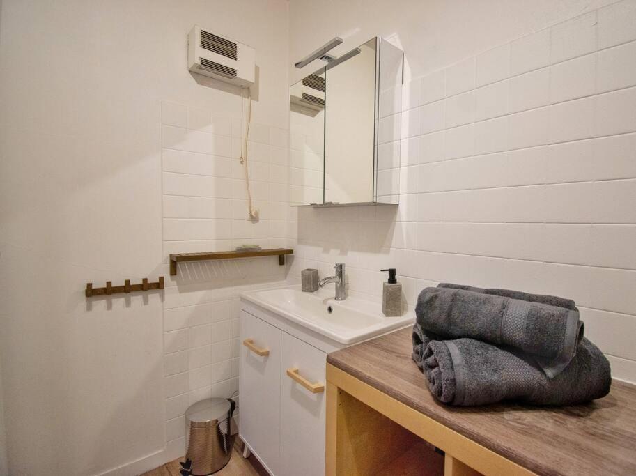 Joli T2 Lumineux Avec Balcon Et Wifi - Proche Cv Apartment Aix-en-Provence Ngoại thất bức ảnh